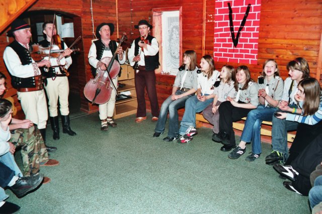 imm024_25.jpg