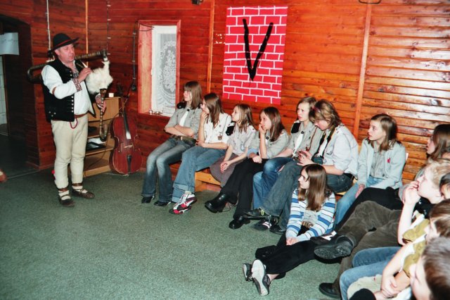 imm025_26.jpg